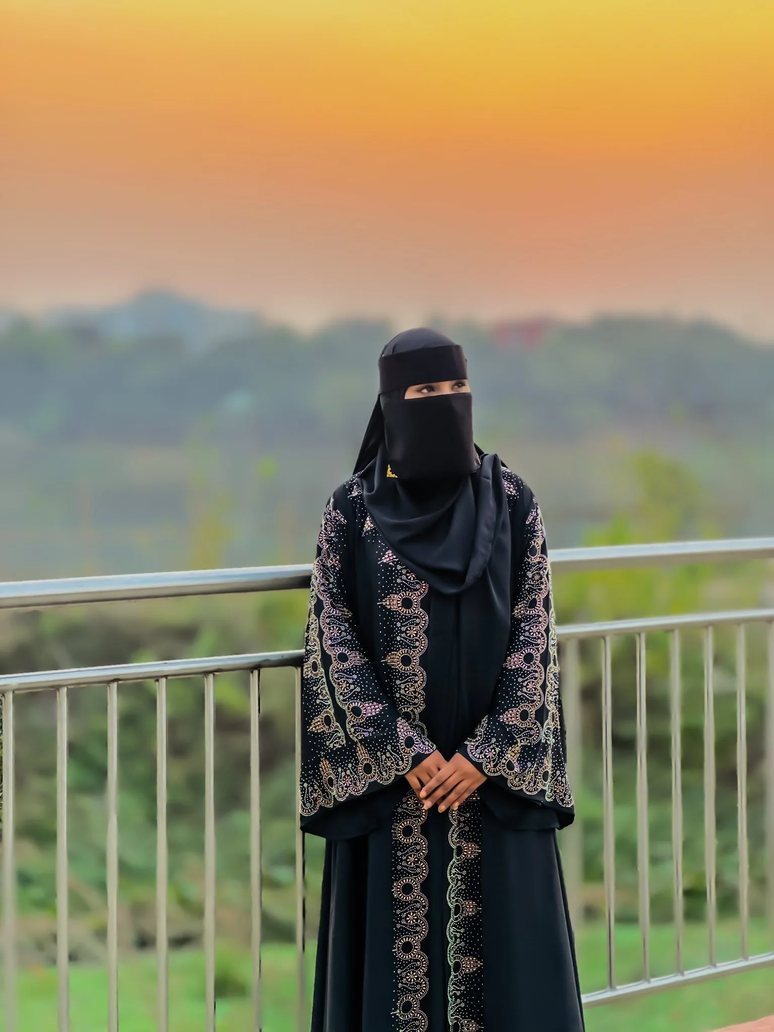 Shehzadi Dubai Cherry Stone Work Abaya Full Set (Koti, Inner & Hijab)